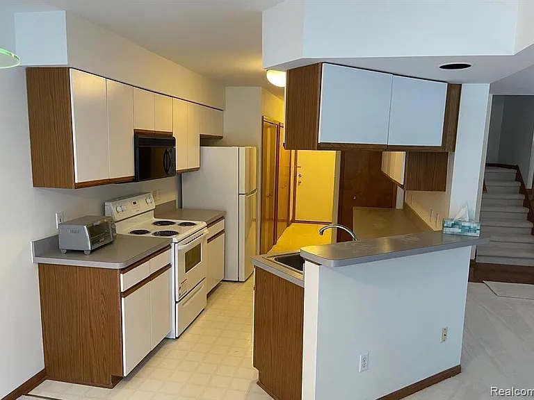 2445 Mulberry Ct — Photo 7