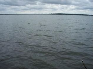 3046 Shadyside Dr, Stoughton, WI 53589