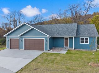 1501 Conservancy Ct, Baraboo, WI 53913