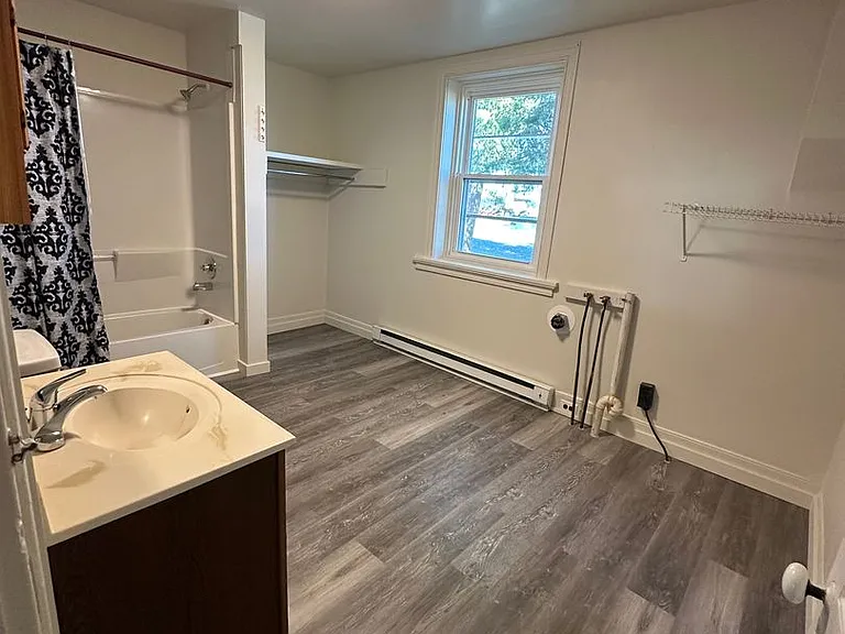 132A Mooredale Rd — Photo 2