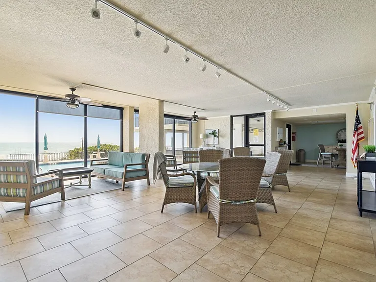 15400 Gulf Blvd #ID1386049P — Photo 32