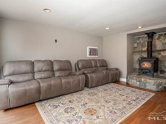 5th image of 821 Galena Ct