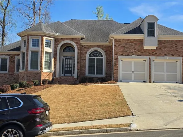 2640 Ivy Brook Ln, Buford, GA 30519