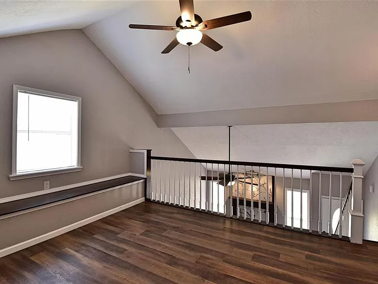4912 SE Hardin Ave — Photo 7