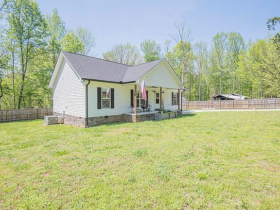 2nd image of 662 Ketner Mill Rd