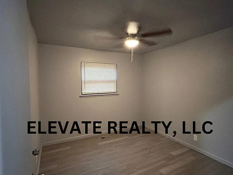 6008 S Madison Pl — Photo 7