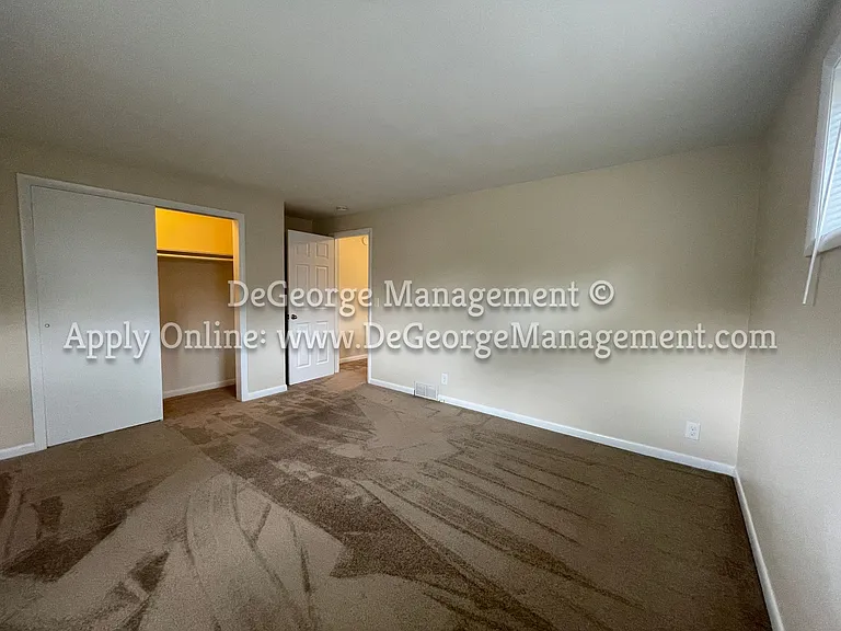 Bennington Townhomes — Photo 24