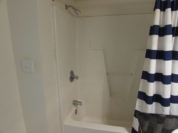 4th image of 110 E Cary St #17864449