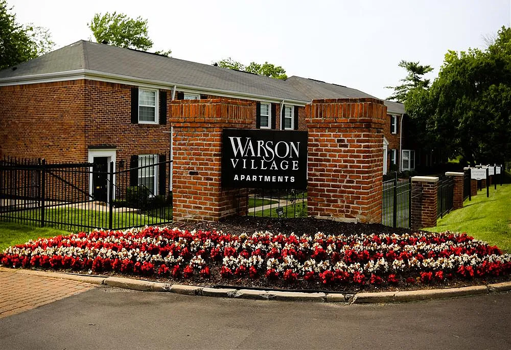 Warson Village Townhomes — Photo 3