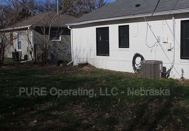 670 S 69th St — Photo 30