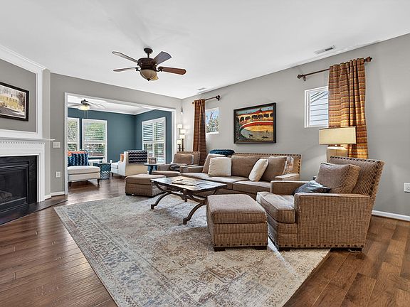 4th image of 1508 Bloomsbury Manor Dr