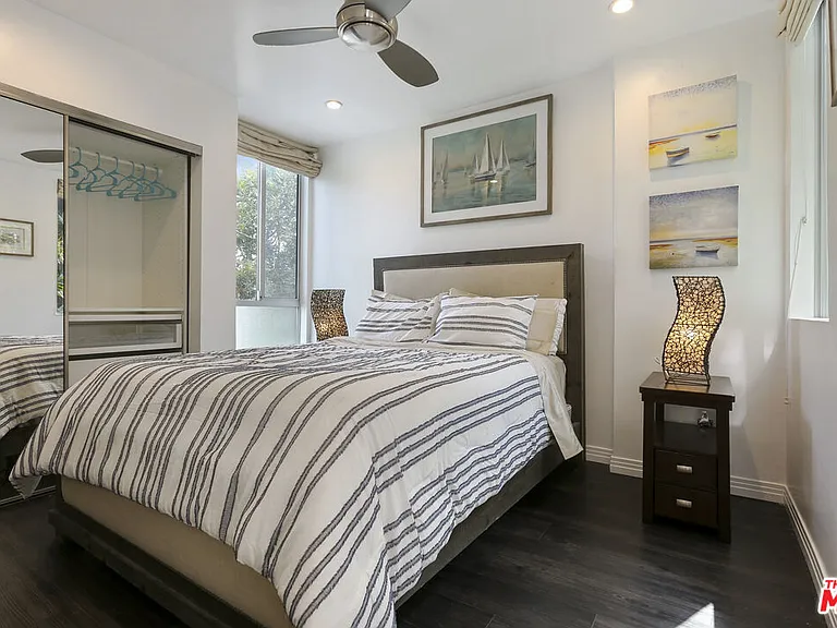 472 Rosecrans Ave — Photo 22