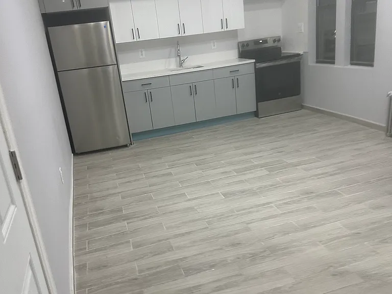 1122 Boynton Ave #4 — Photo 2