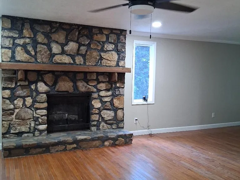 1305 Sun Cir — Photo 2