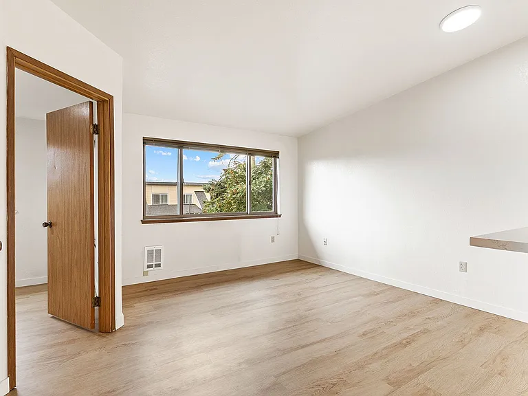 Maplewood Apartments One Month Free! — Photo 25