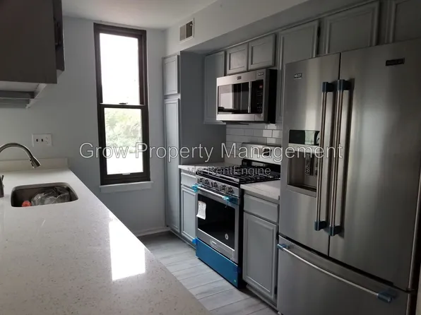 956 S Front St, Philadelphia, PA 19147