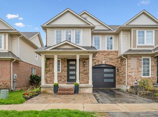 2485 Wooden Hill Cir, Oakville, ON L6M 4E3