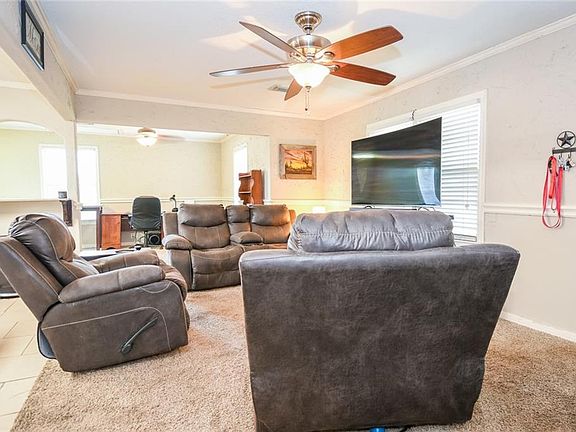 5th image of 548 N Stefka Dr