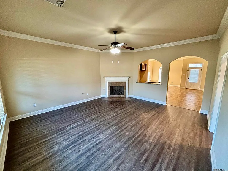 25397 Lake Providence Dr — Photo 4