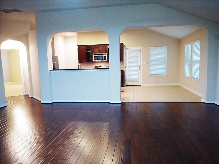348 Stone View Trl — Photo 5