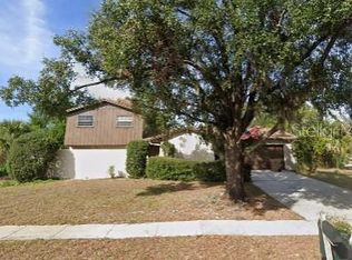 528 Lantern Cir, Temple Terrace, FL 33617