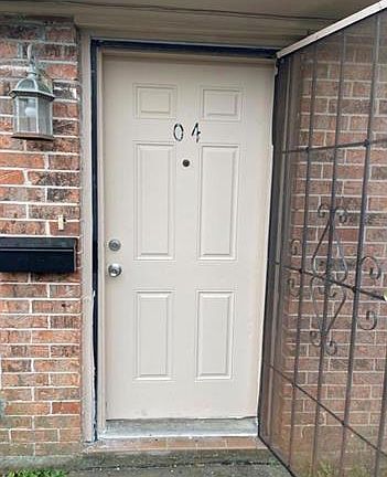 2nd image of 4104 Buchanan St