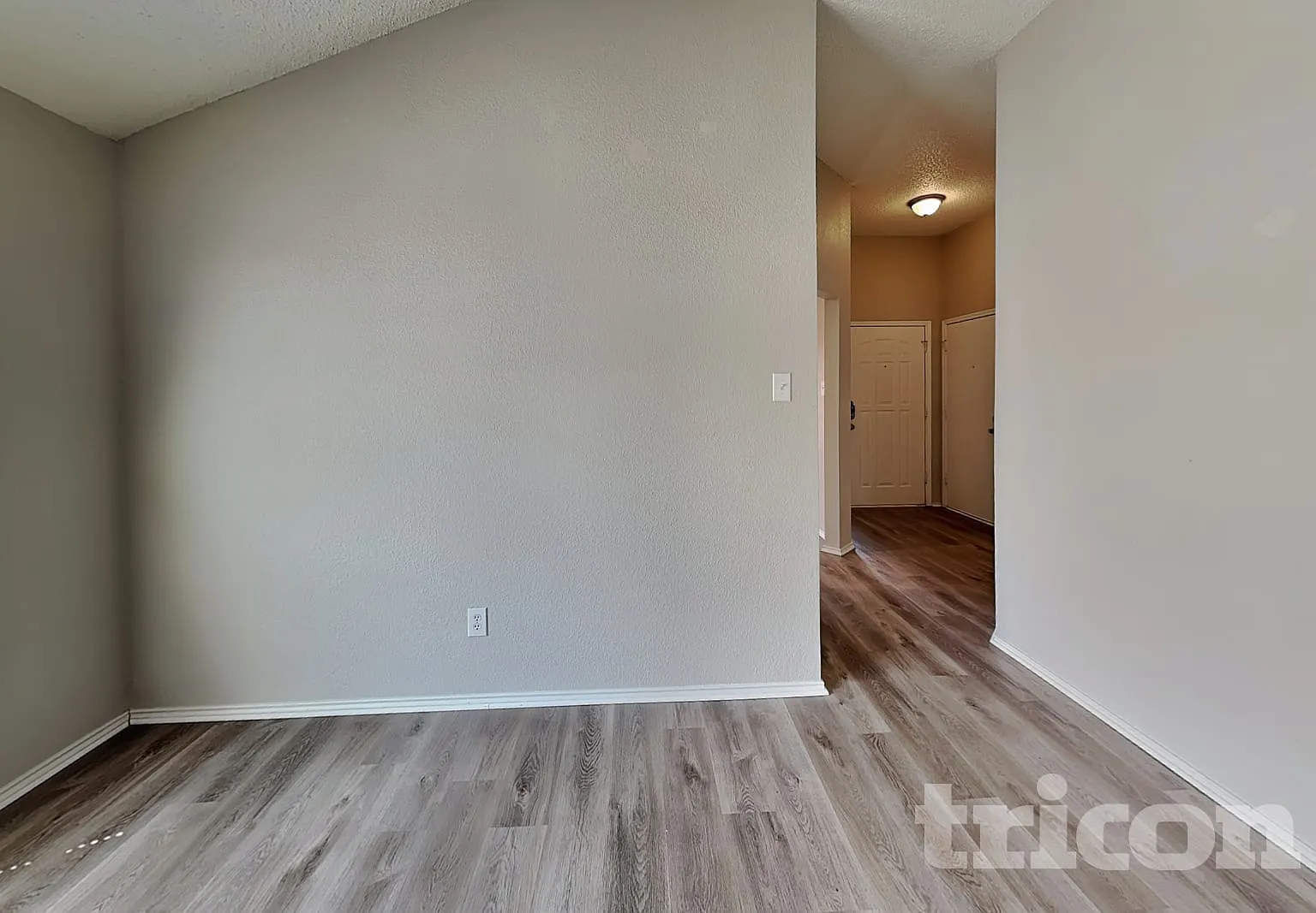 2745 Castro Lane Fort Worth TX — Photo 4