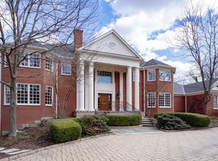 5500 Drake Rd, Cincinnati, OH 45243