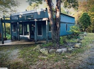 730 Love Rd, Lyndhurst, VA 22952