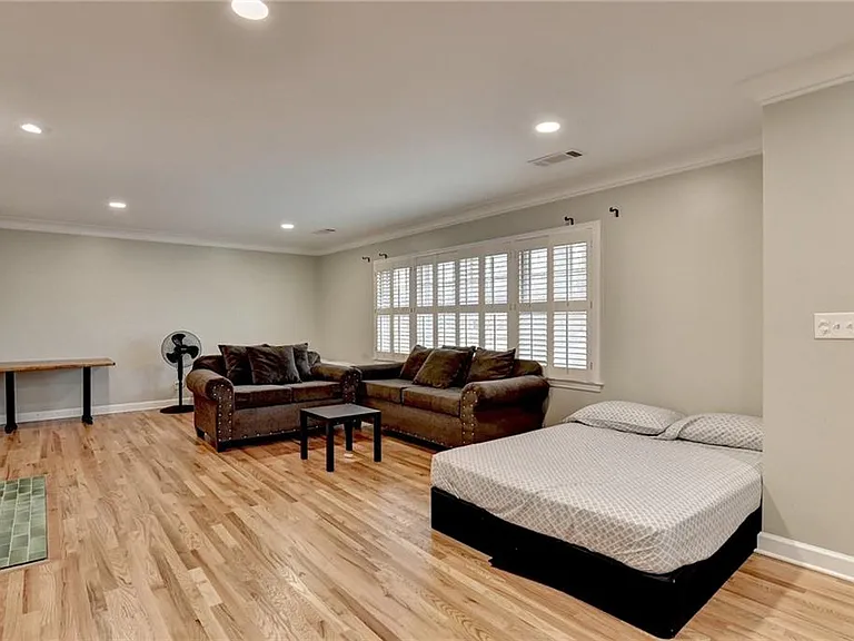 8 Highland Ln — Photo 5