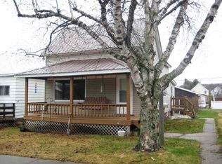 113 Hemlock St, Munising, MI 49862