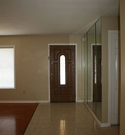 FOYER_7984122372_m