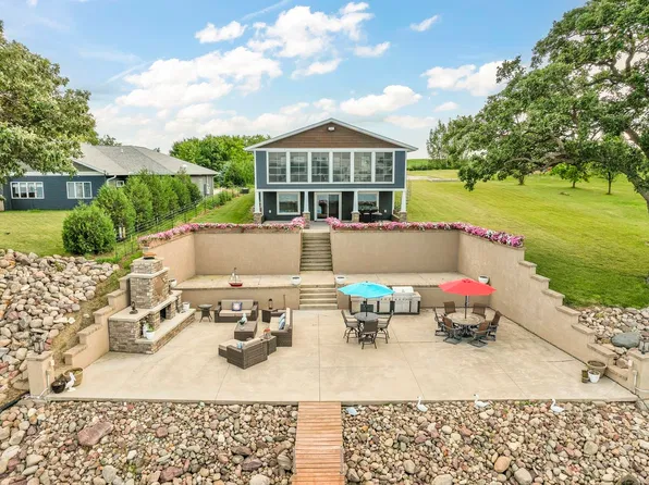 35041 S Shore Dr, Ayrshire, IA 50515