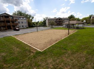 3220 E John Hinkle Pl, Bloomington, IN