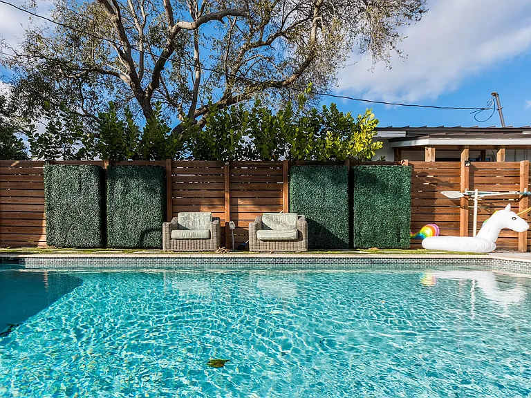 425 NE 14th Ave — Photo 44