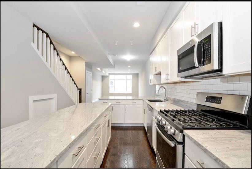 1st image of 1414 N Ashland Ave #2S
