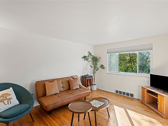 4th image of 138 Glenhurst Dr