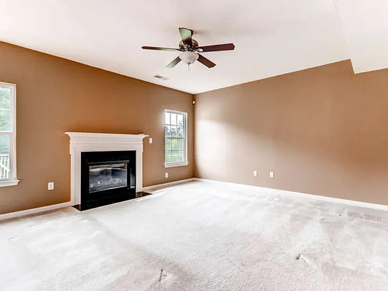 2315 Elderberry Dr — Photo 3