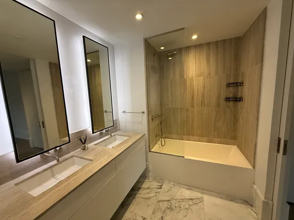 429 Kent Avenue image 3 of 7