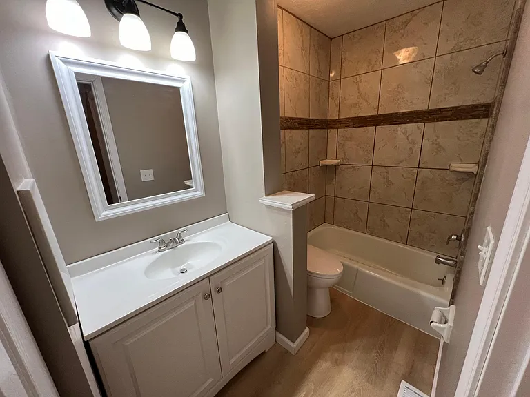 1750 Willoway Cir S — Photo 16