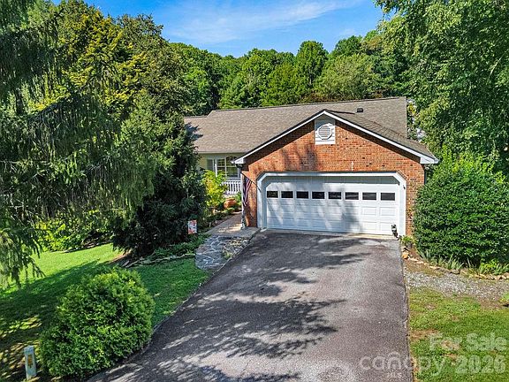 3rd image of 20 Mallard Ct