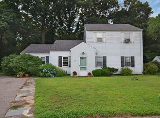20 Caulfield Cir, Newton, MA 02459