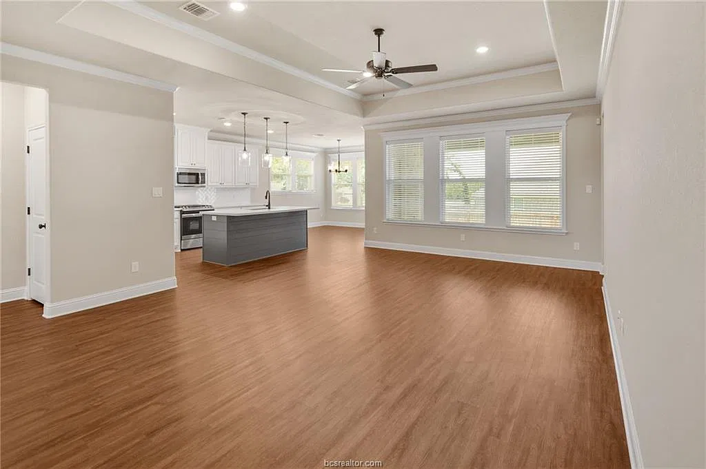 3911 Brownway Dr — Photo 3