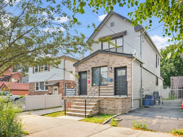 160-15 79th Ave, Flushing, NY 11366