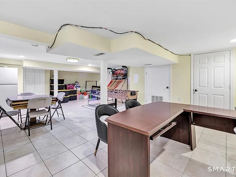 171 Henderson Rd — Photo 30
