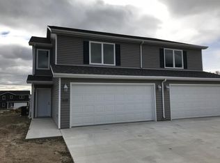4310 Serenity Ct, Bismarck, ND 58503