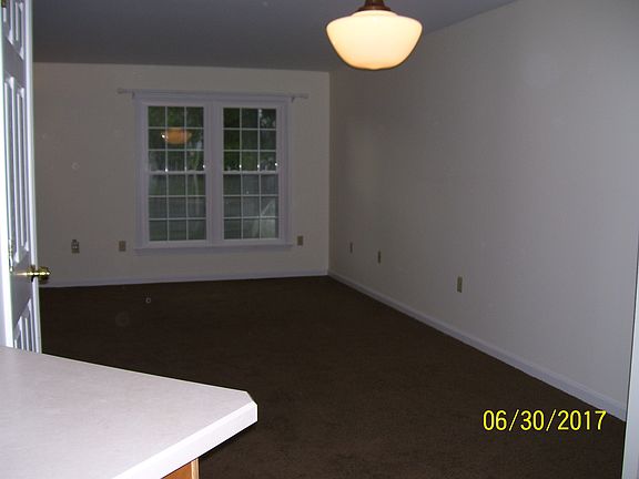 LIVING ROOM -openness