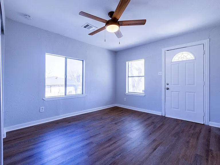 2304 Thrasher Ln #A — Photo 12