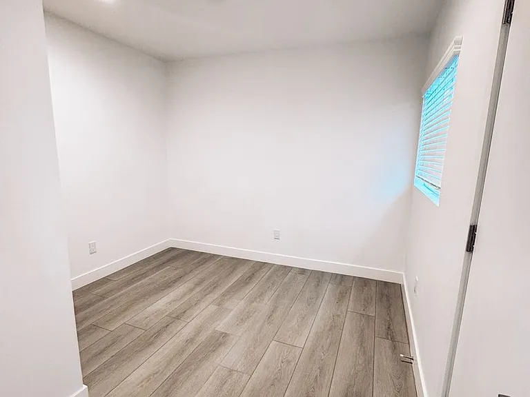 Harbor Blvd Apts. — Photo 13