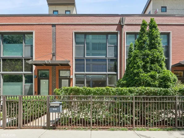 939 N Kingsbury St, Chicago, IL 60610
